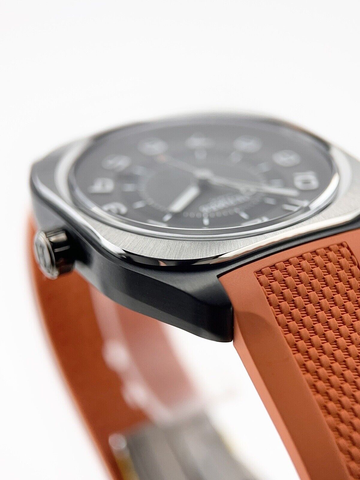 NEW Hermes H08 Mens Automatic W049430WW00 Box And Papers Titanium Watch - Exclusu