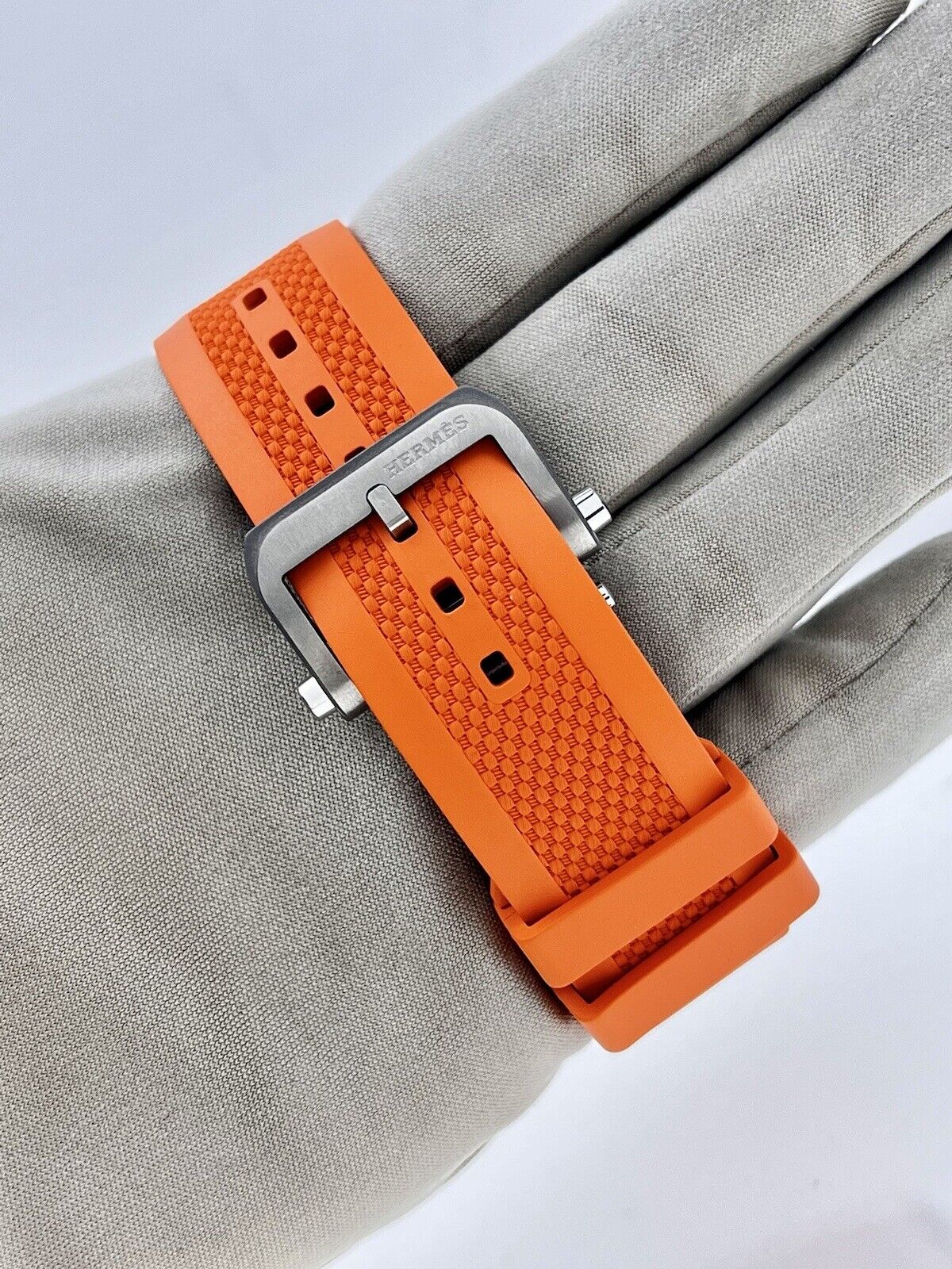 NEW Hermes H08 Mens Automatic W049430WW00 Box And Papers Titanium Watch - Exclusu