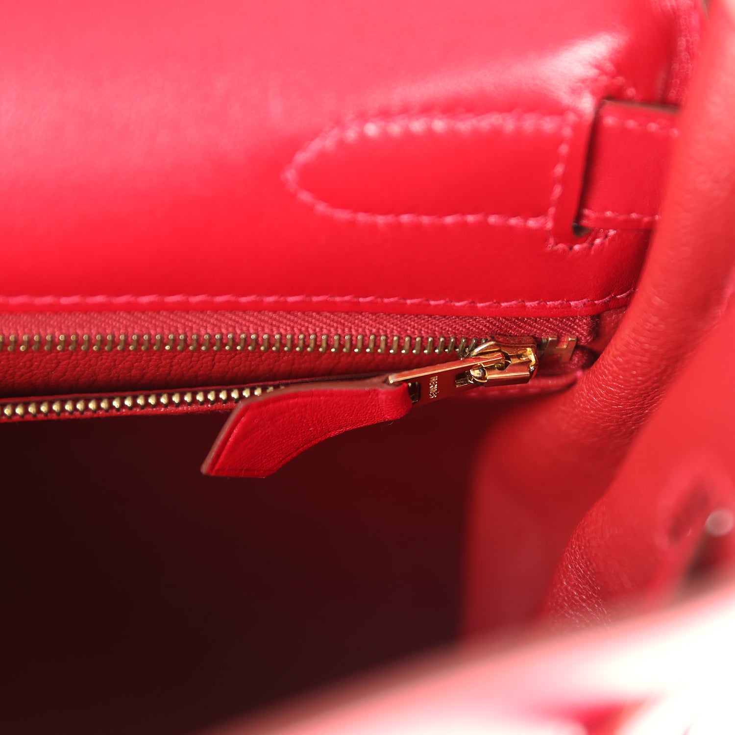 Hermes Kelly Retourne 32 Rouge Vif Tadelakt Gold Hardware - Exclusu