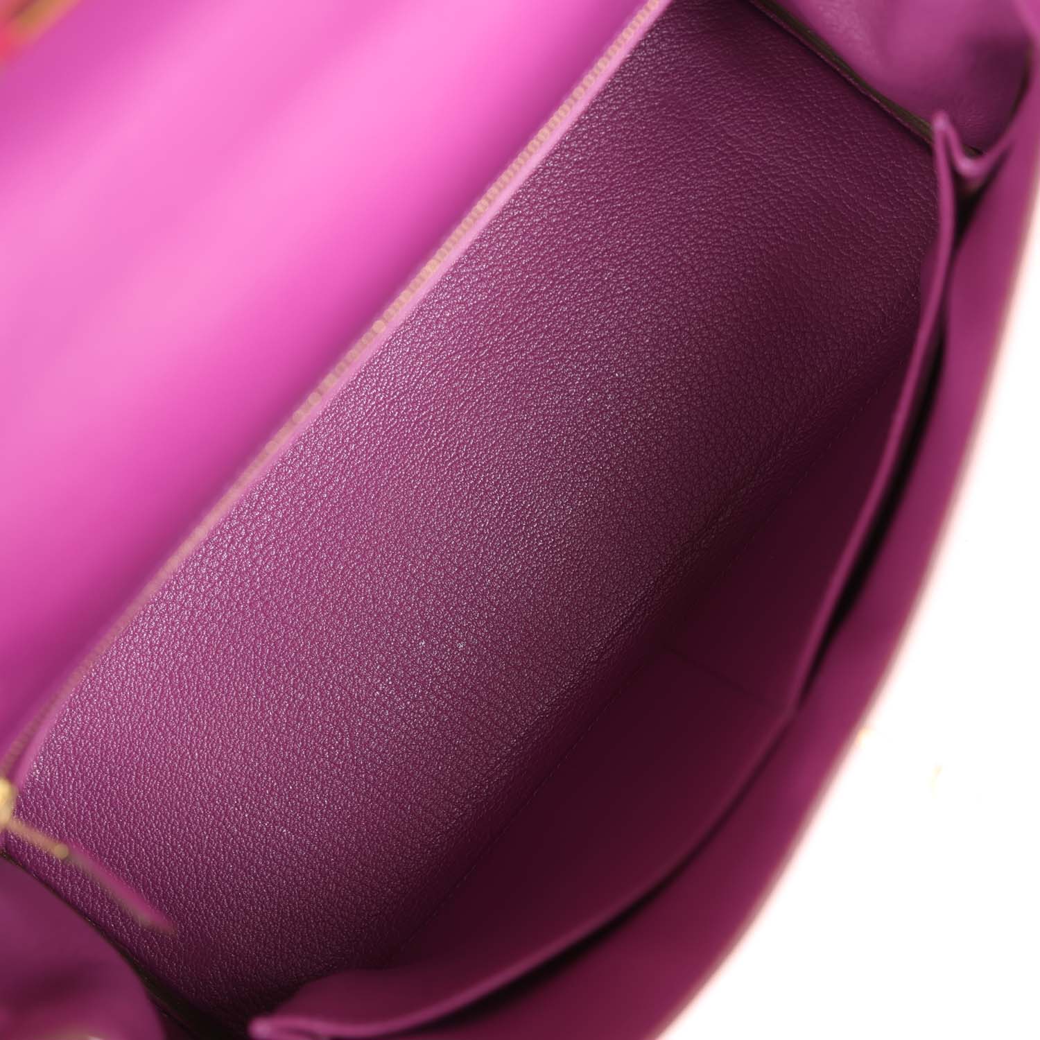 Hermes Kelly Retourne 32 Vibrato Cyclamen Box Gold Hardware - Exclusu