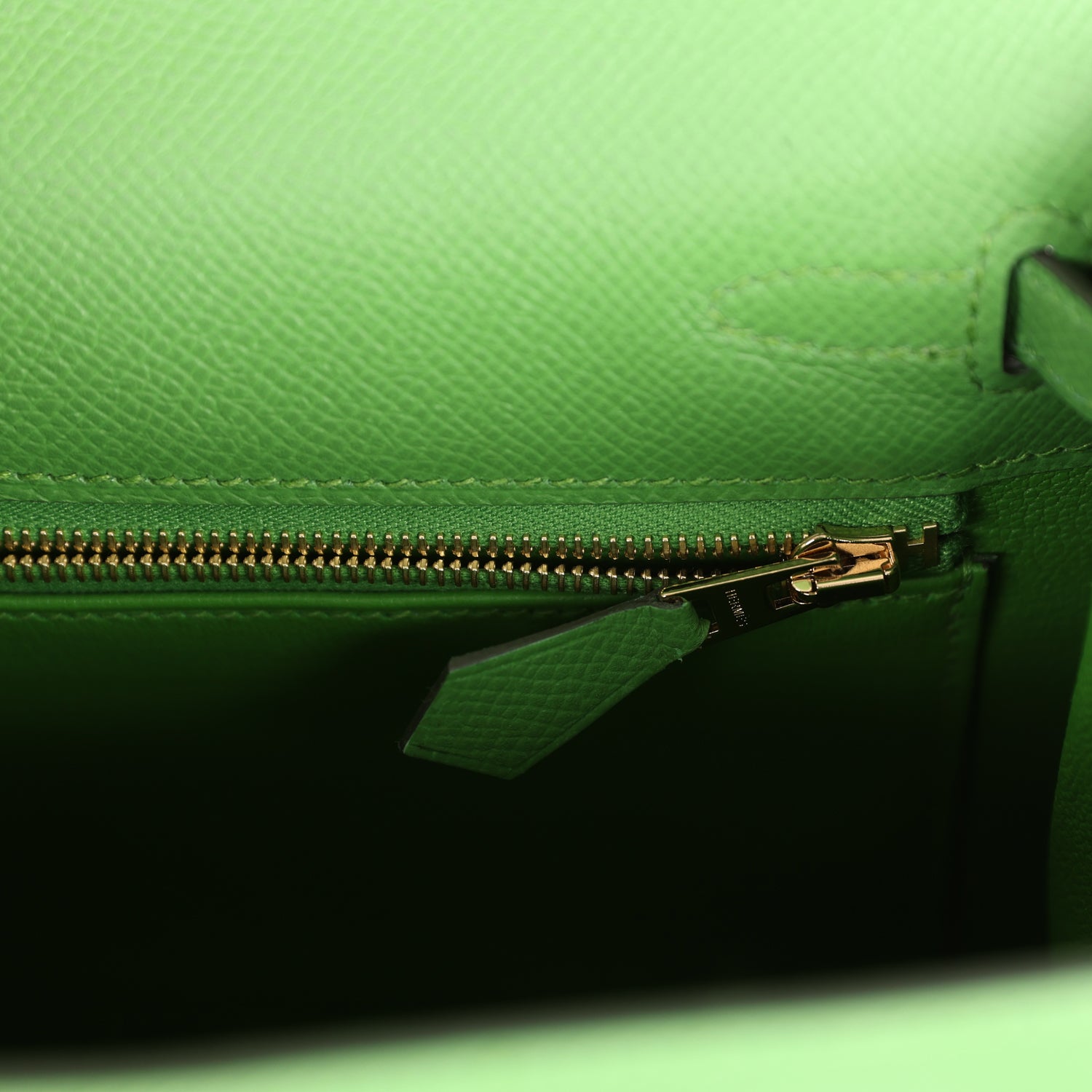 Hermes Kelly Sellier 25 Vert Yucca Epsom Gold Hardware - Exclusu