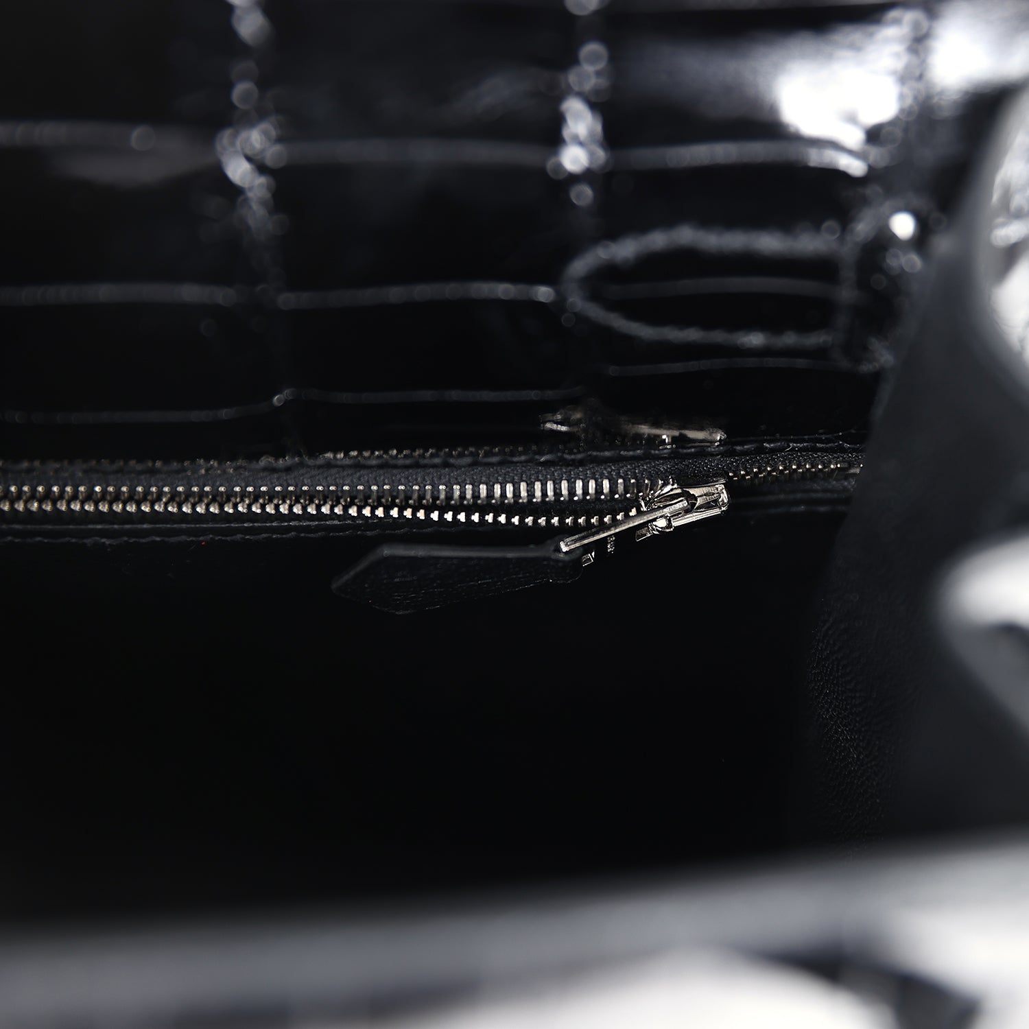 Hermes Kelly Sellier 28 Black Shiny Niloticus Crocodile Palladium Hardware - Exclusu
