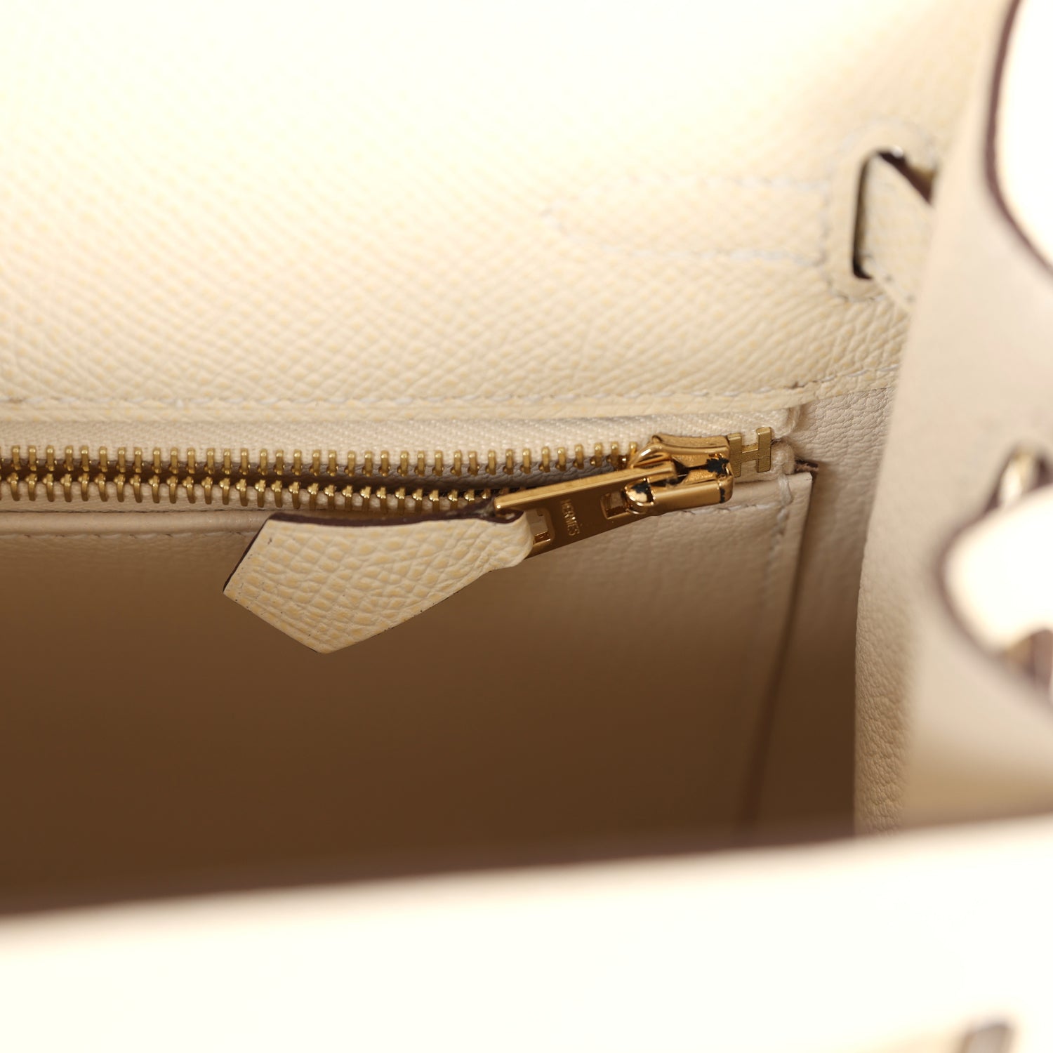 Hermes Kelly Sellier 25 Nata Epsom Gold Hardware - Exclusu