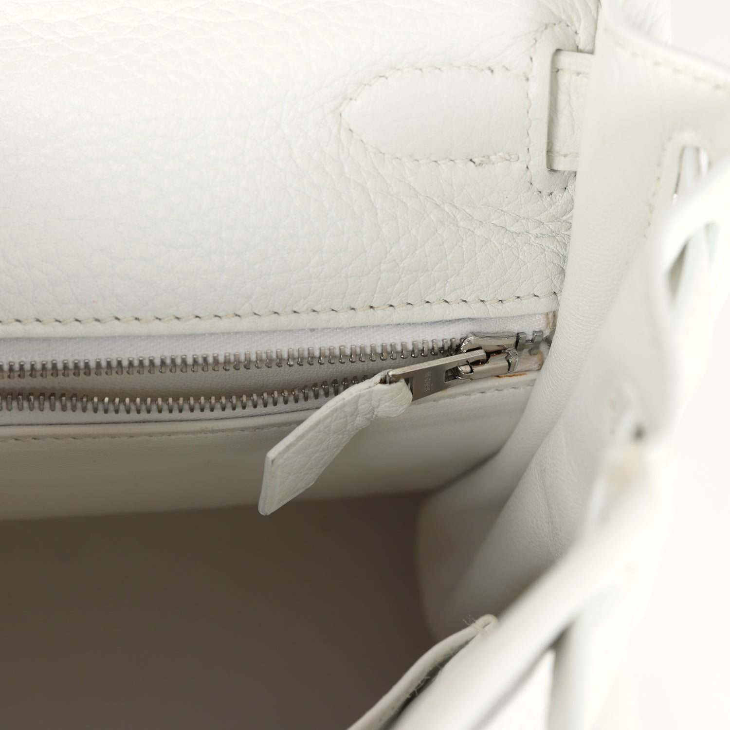Hermes Kelly Retourne 28 White Clemence Palladium Hardware - Exclusu