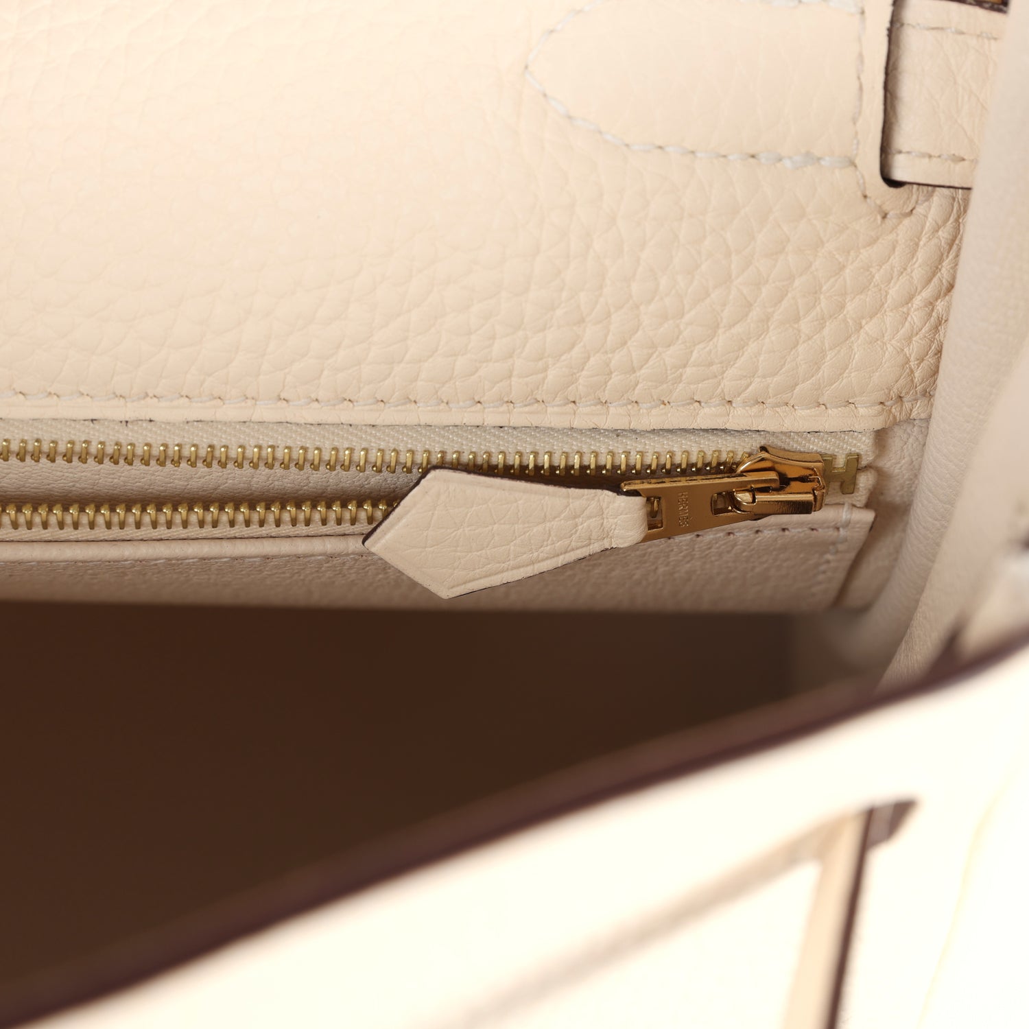 Hermes Kelly Retourne 32 Nata Clemence Gold Hardware - Exclusu