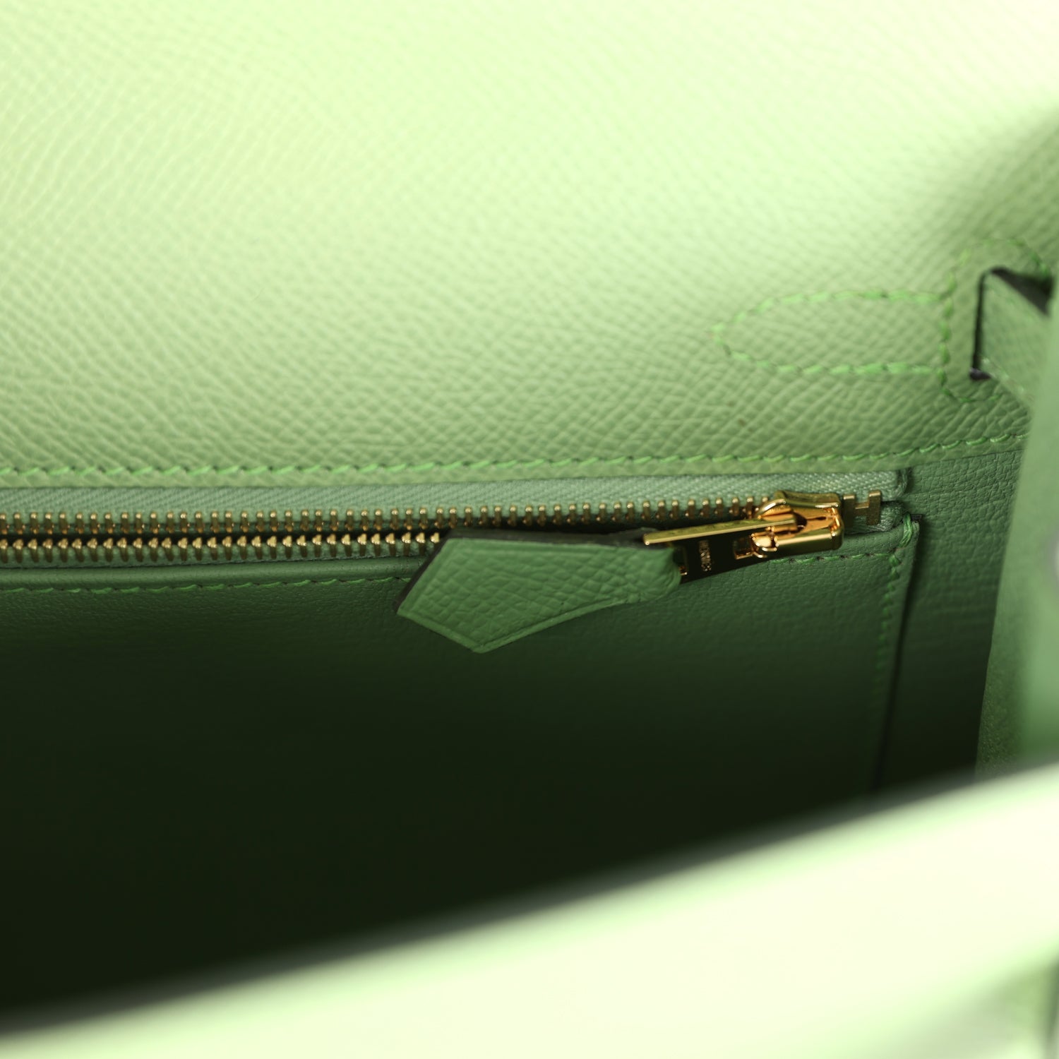 Hermes Kelly Sellier 25 Vert Criquet Epsom Gold Hardware - Exclusu