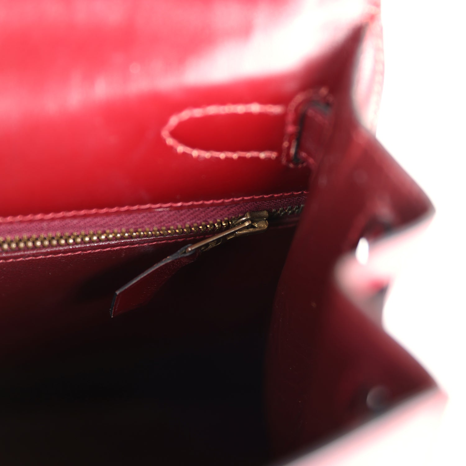 Hermes Kelly Sellier 28 Rouge H Box Gold Hardware