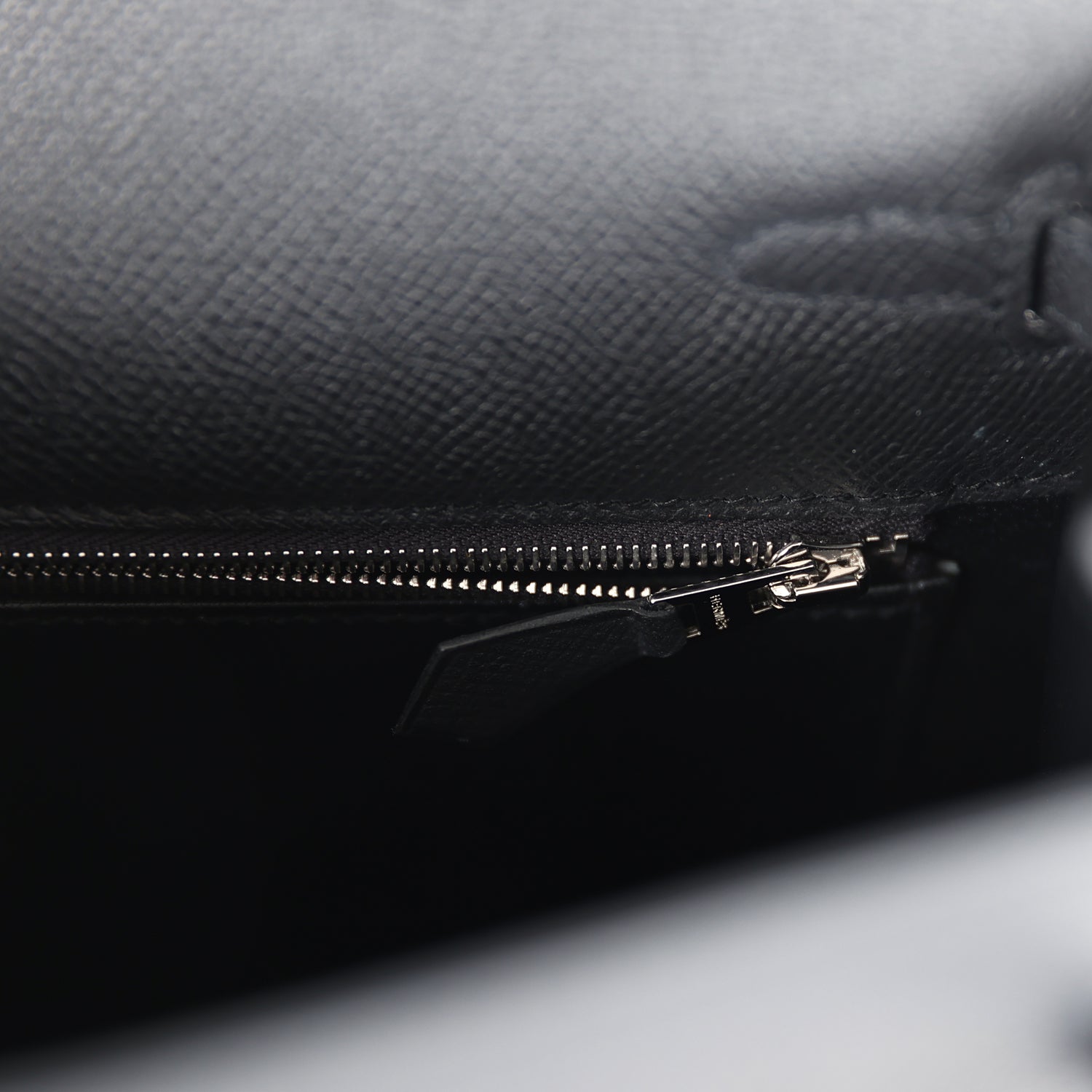 Hermes Kelly Sellier 25 Black Epsom Palladium Hardware - Exclusu