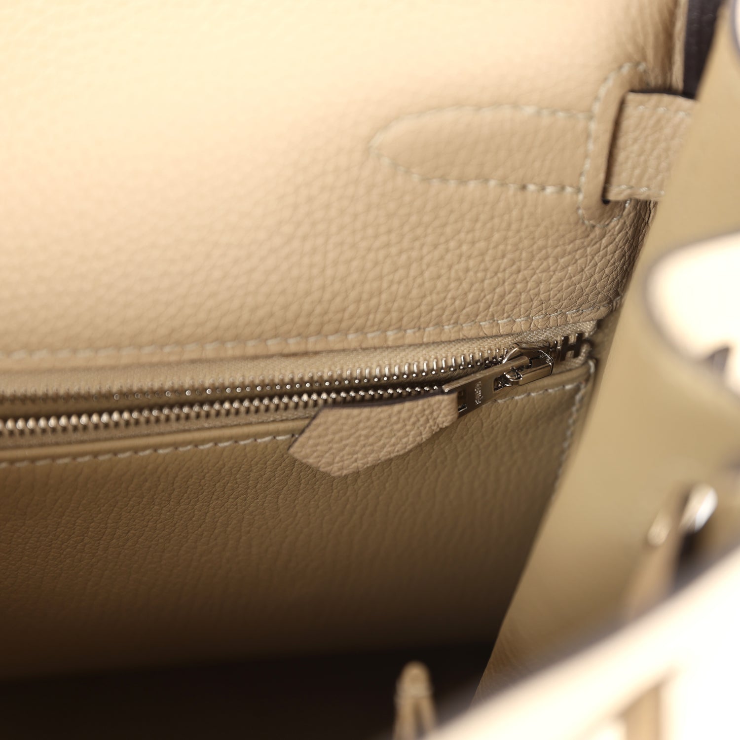 Hermes Kelly Retourne 35 Trench Togo Palladium Hardware - Exclusu