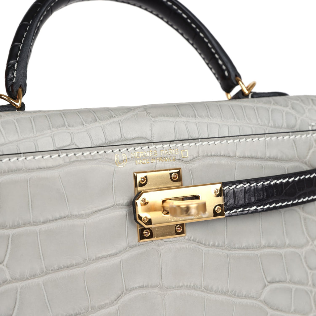 Hermes Special Order (HSS) Kelly Sellier 20 Gris Perle and Black Matte Alligator Gold Hardware - Exclusu