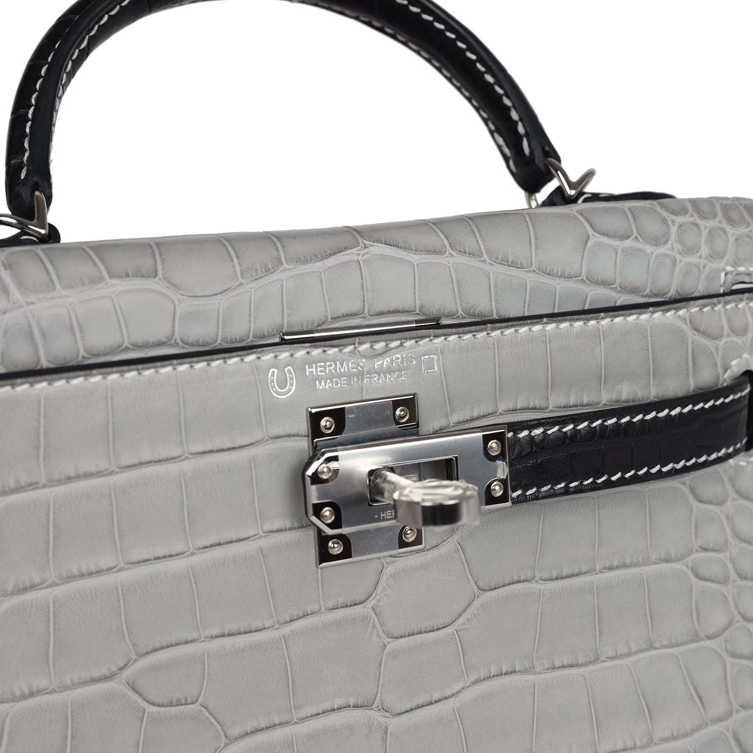Hermes Special Order (HSS) Kelly Sellier 20 Gris Perle and Black Matte Alligator Palladium Hardware - Exclusu