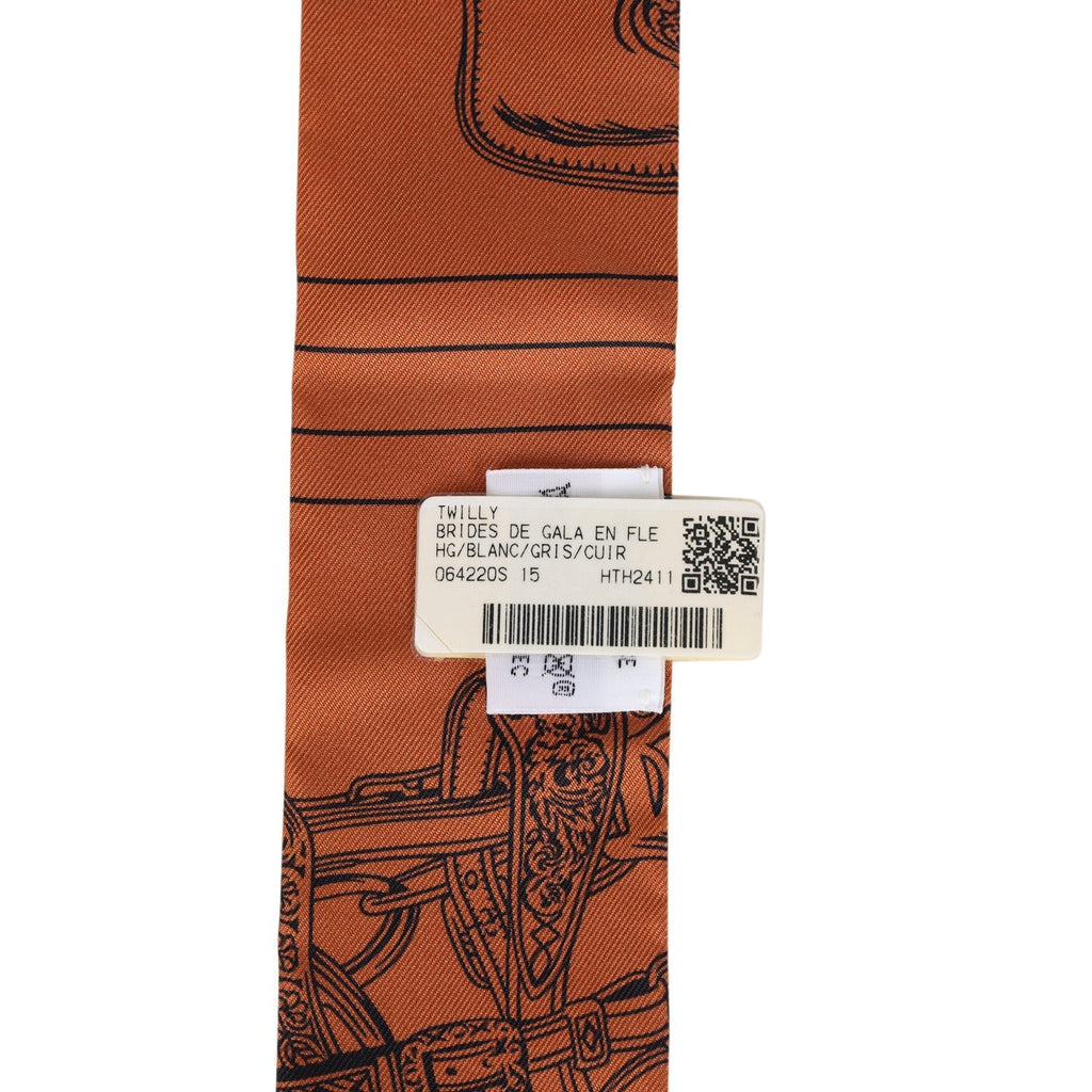 Hermes 'Brides de Gala En Fleur' Cuir Multi Silk Twilly Pair - Exclusu