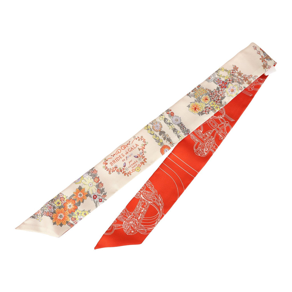 Hermes 'Brides de Gala En Fleur' Vanille, Orange and Kaki Multi Silk Twilly - Exclusu