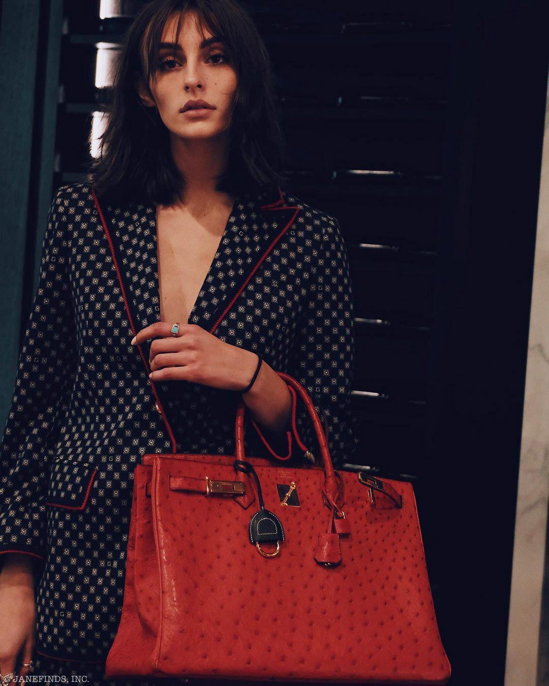 Hermes Birkin 40 Rouge Vif Ostrich with Gold Hardware - 1993, W Circle - Exclusu