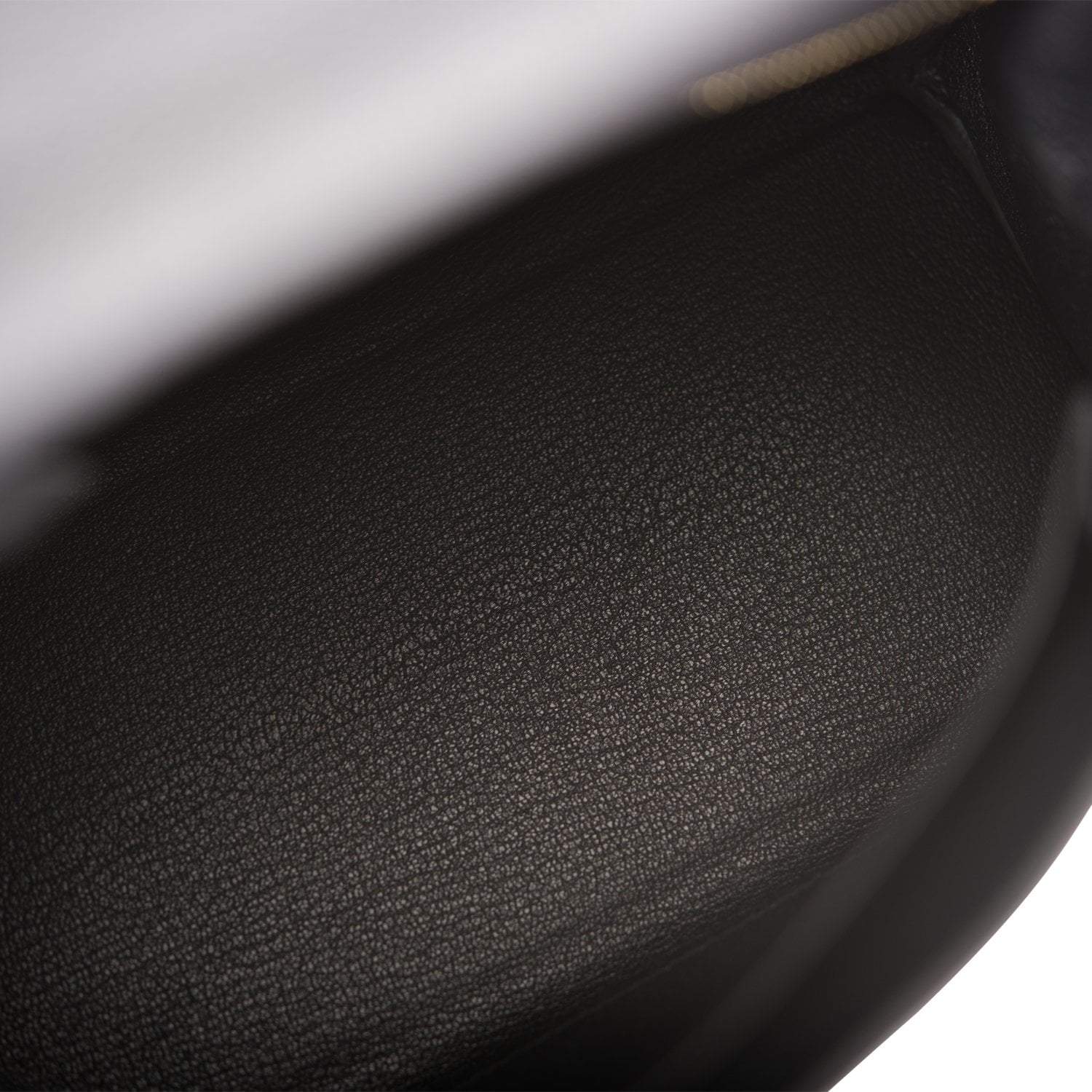 Hermes Black Togo Retourne Kelly 25cm Gold Hardware - Exclusu