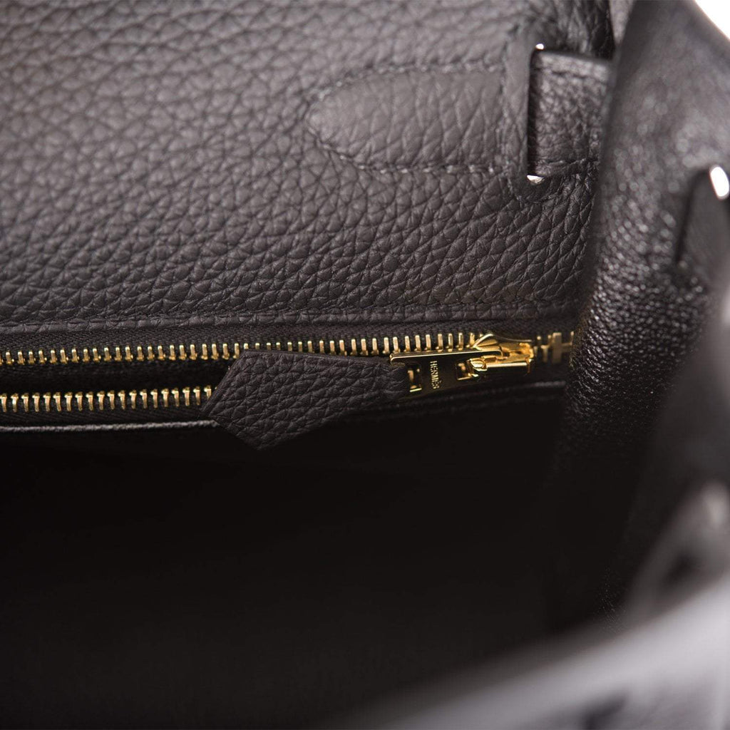 Hermes Black Togo Retourne Kelly 28cm Gold Hardware - Exclusu