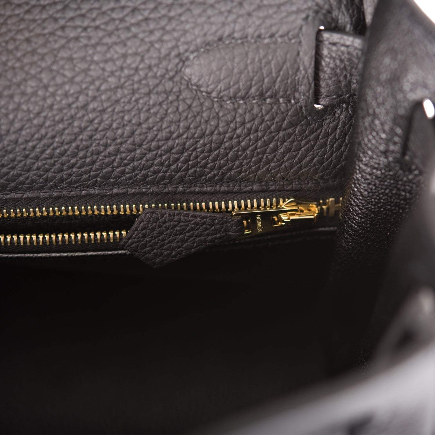 Hermes Black Togo Retourne Kelly 28cm Gold Hardware - Exclusu